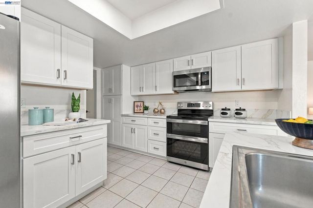 3817 Dryden Rd, Fremont, CA 94555