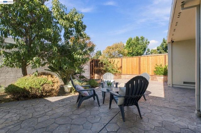 3817 Dryden Rd, Fremont, CA 94555