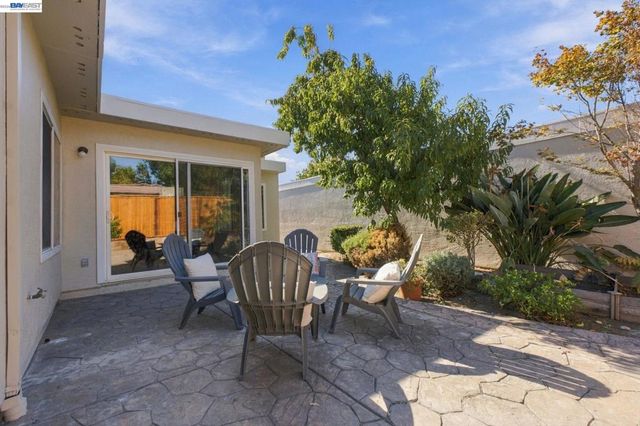 3817 Dryden Rd, Fremont, CA 94555