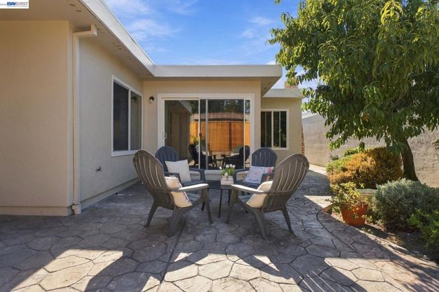 3817 Dryden Rd, Fremont, CA 94555