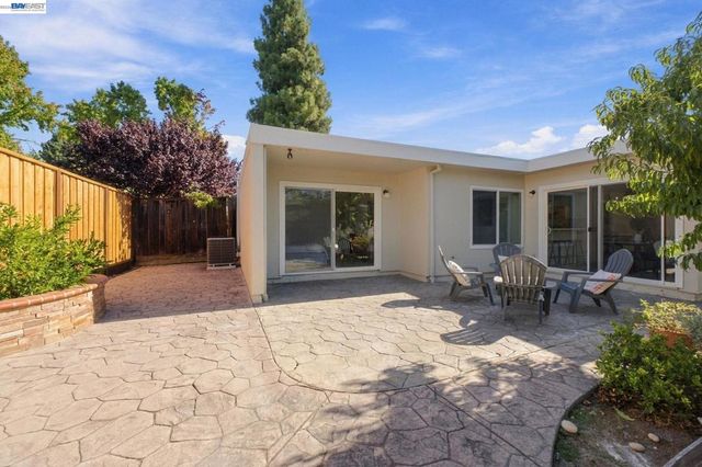 3817 Dryden Rd, Fremont, CA 94555