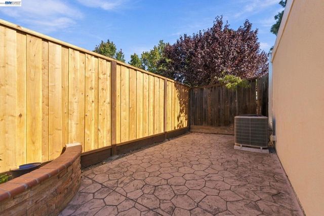 3817 Dryden Rd, Fremont, CA 94555
