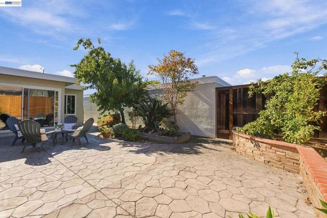 3817 Dryden Rd, Fremont, CA 94555