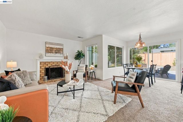 3817 Dryden Rd, Fremont, CA 94555