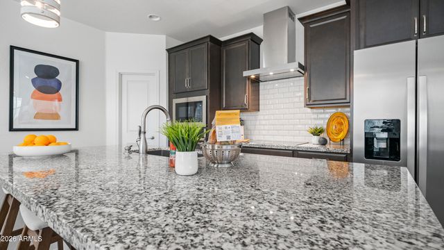 1686 E CHELSEA Lane, Gilbert, AZ 85295