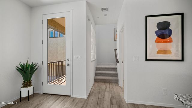 1686 E CHELSEA Lane, Gilbert, AZ 85295