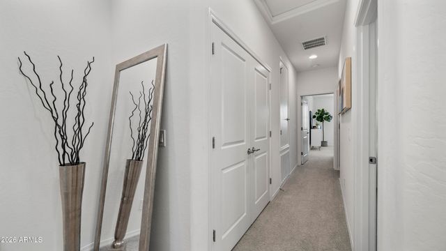1686 E CHELSEA Lane, Gilbert, AZ 85295