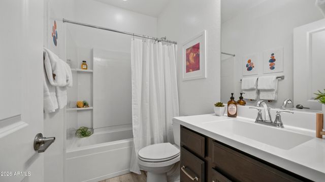 1686 E CHELSEA Lane, Gilbert, AZ 85295