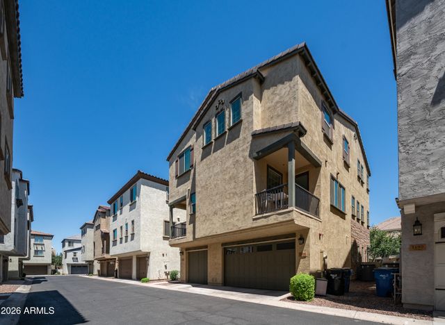 1686 E CHELSEA Lane, Gilbert, AZ 85295