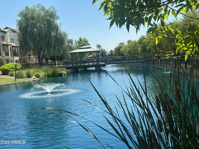1686 E CHELSEA Lane, Gilbert, AZ 85295