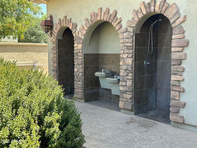 1686 E CHELSEA Lane, Gilbert, AZ 85295