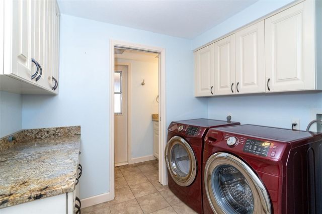 222 HIGH POINT DRIVE, Venice, FL 34292