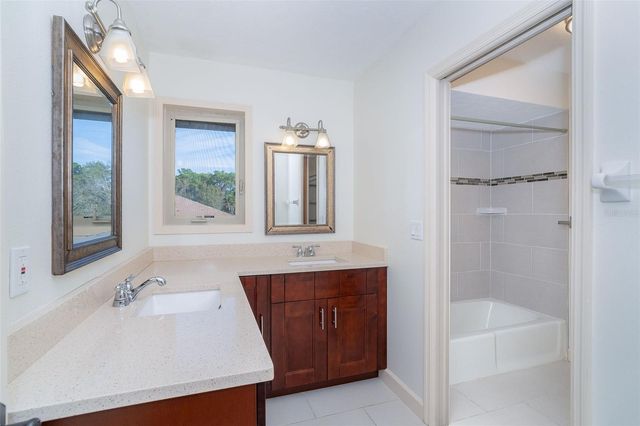 222 HIGH POINT DRIVE, Venice, FL 34292