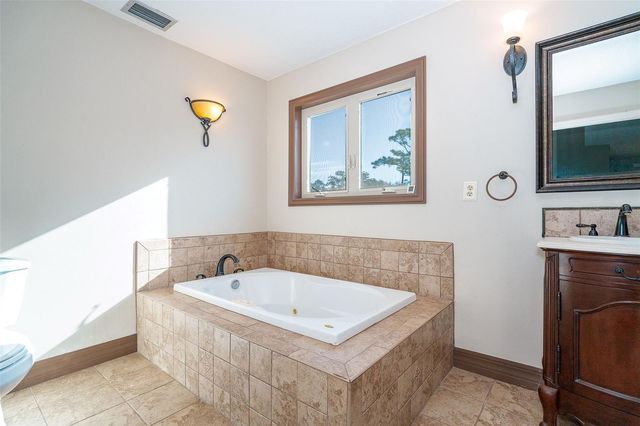 222 HIGH POINT DRIVE, Venice, FL 34292