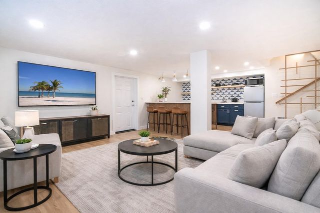 222 HIGH POINT DRIVE, Venice, FL 34292