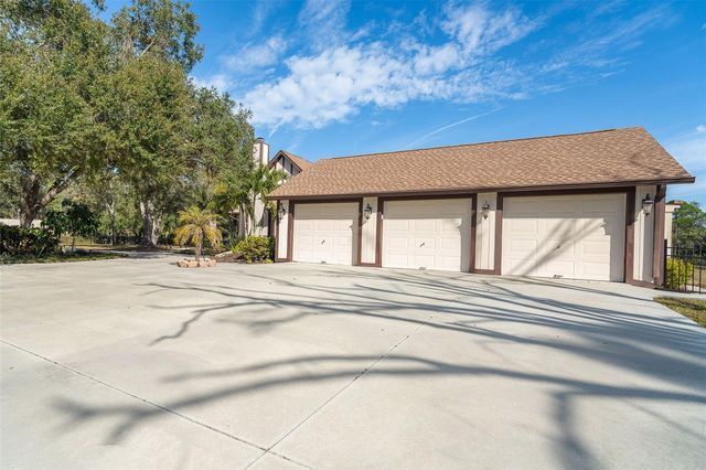 222 HIGH POINT DRIVE, Venice, FL 34292