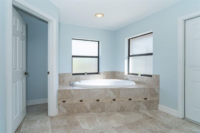 222 HIGH POINT DRIVE, Venice, FL 34292