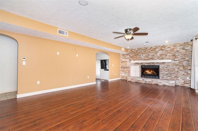 222 HIGH POINT DRIVE, Venice, FL 34292