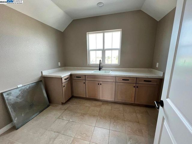 3125 Delta Coves Dr, Bethel Island, CA 94511