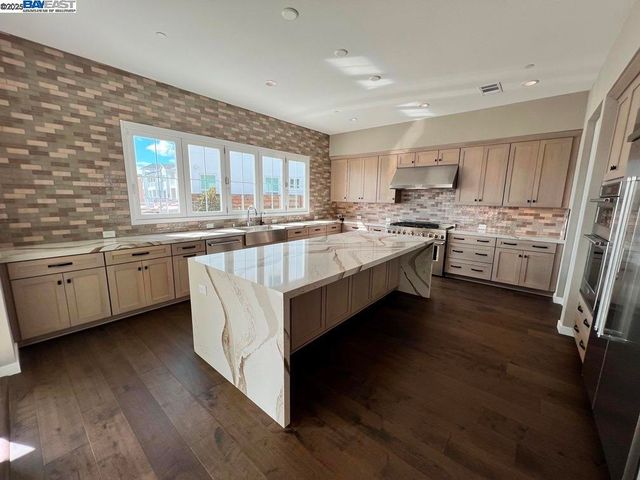 3125 Delta Coves Dr, Bethel Island, CA 94511