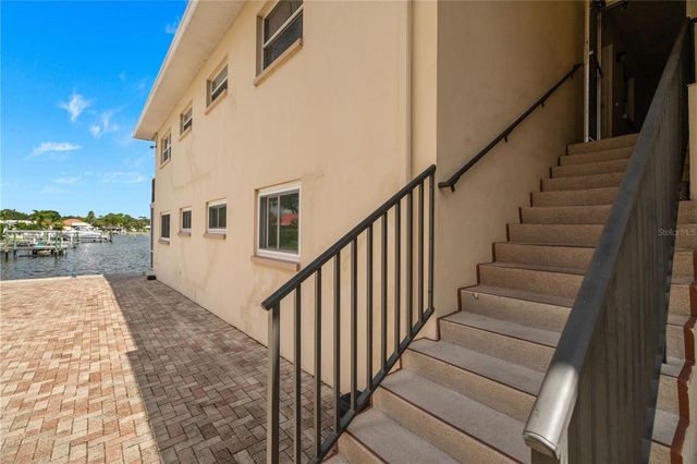 3753 46TH AVENUE S 6, St Petersburg, FL 33711