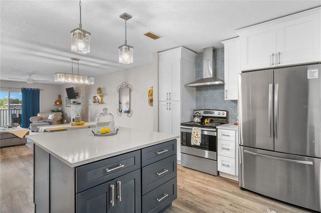 3753 46TH AVENUE S 6, St Petersburg, FL 33711