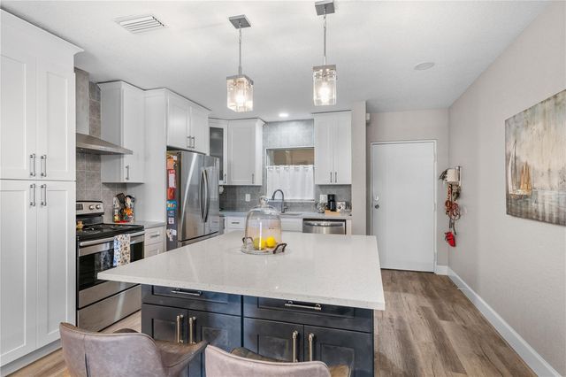 3753 46TH AVENUE S 6, St Petersburg, FL 33711