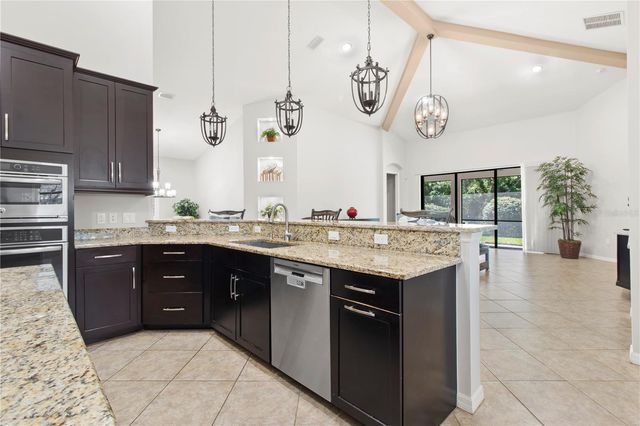 553 CHANTILLY TRAIL, Bradenton, FL 34212