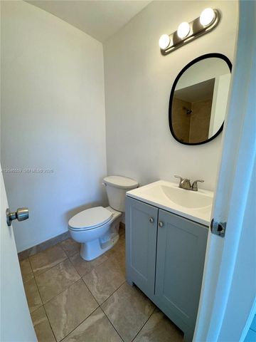 2495 SW 82nd Avenue 205, Davie, FL 33324
