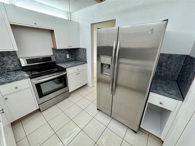 2495 SW 82nd Avenue 205, Davie, FL 33324