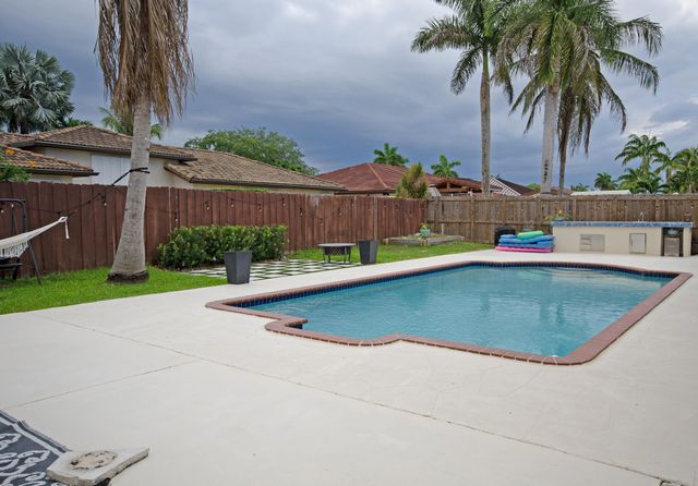 18324 SW 149th Place, Miami, FL 33187