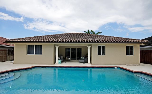 18324 SW 149th Place, Miami, FL 33187