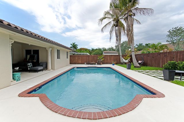 18324 SW 149th Place, Miami, FL 33187