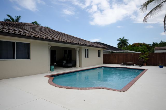 18324 SW 149th Place, Miami, FL 33187
