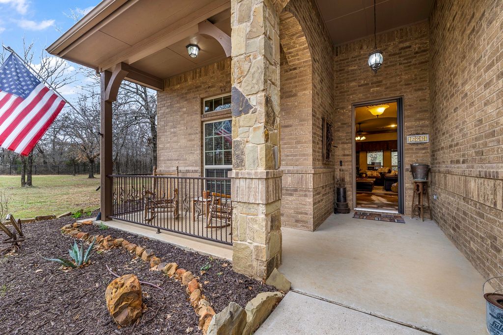 295 Lone Oak, Mineral Wells, TX 76067