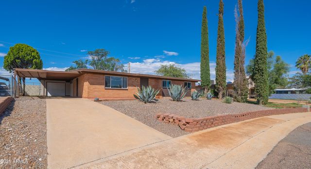 4665 CEDAR Drive, Sierra Vista, AZ 85635