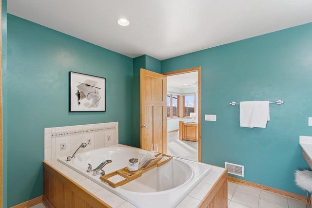 6809 Phil Lewis Way Way, Middleton, WI 53562