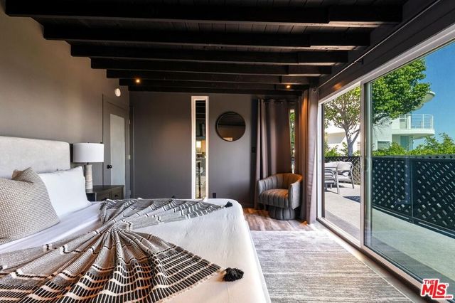 8410 Hollywood Boulevard, Los Angeles, CA 90069
