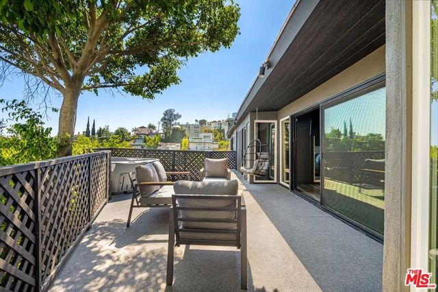 8410 Hollywood Boulevard, Los Angeles, CA 90069