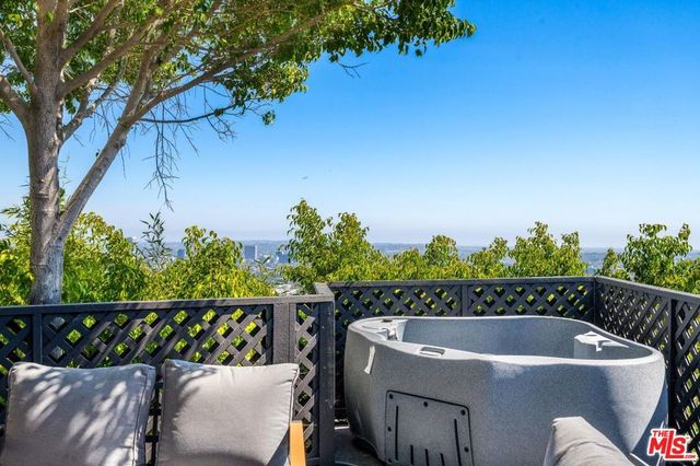 8410 Hollywood Boulevard, Los Angeles, CA 90069
