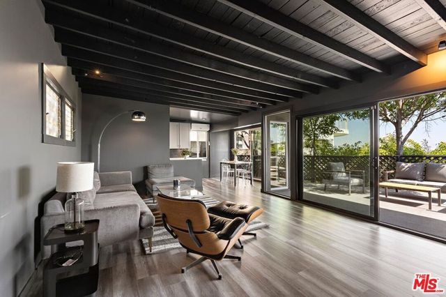 8410 Hollywood Boulevard, Los Angeles, CA 90069