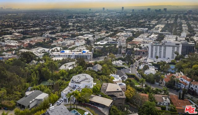 8410 Hollywood Boulevard, Los Angeles, CA 90069