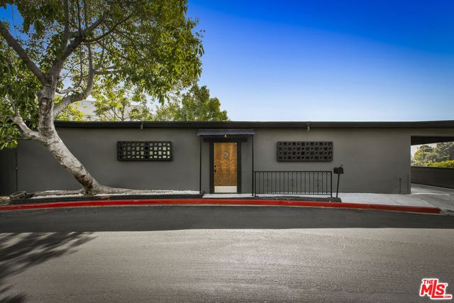 8410 Hollywood Boulevard, Los Angeles, CA 90069