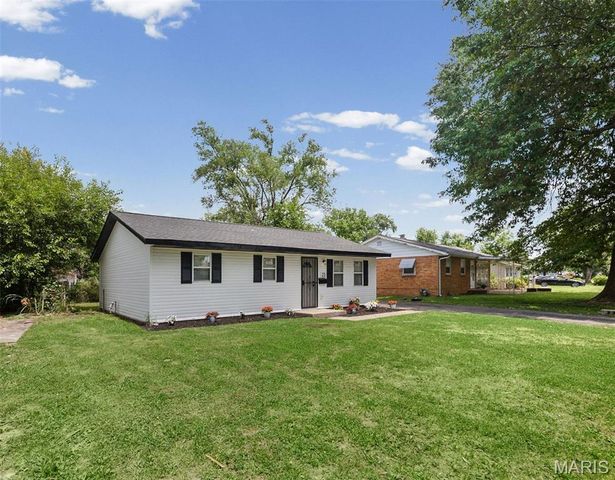 23 Leonard Drive, Cahokia, IL 62206