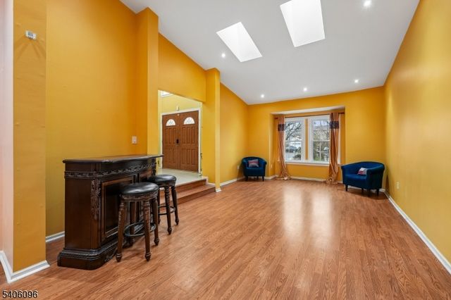 9 Chipwood Lane, North Brunswick Twp., NJ 08902