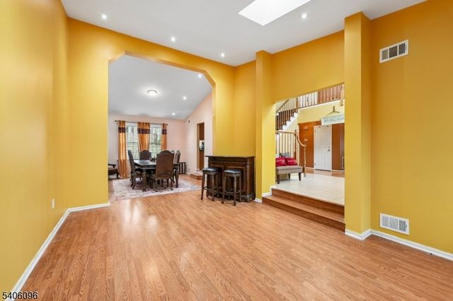 9 Chipwood Lane, North Brunswick Twp., NJ 08902