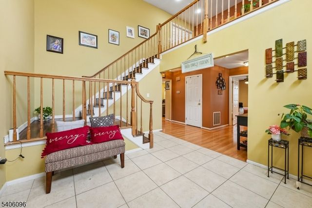 9 Chipwood Lane, North Brunswick Twp., NJ 08902