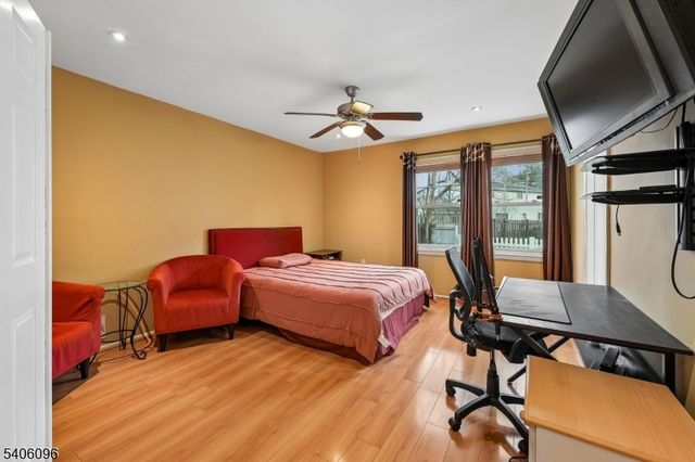 9 Chipwood Lane, North Brunswick Twp., NJ 08902