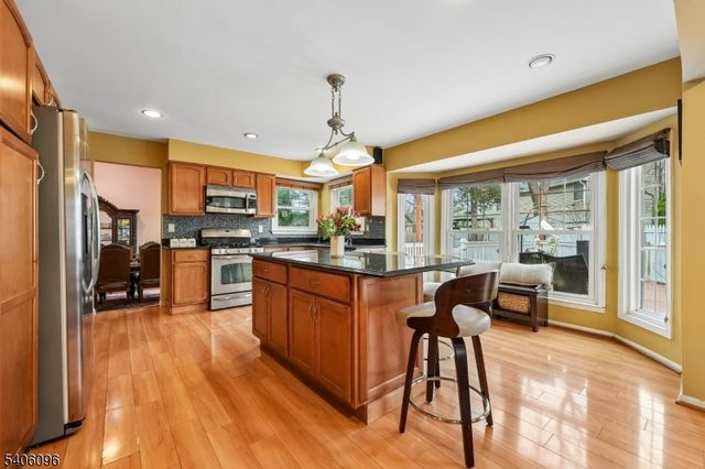 9 Chipwood Lane, North Brunswick Twp., NJ 08902