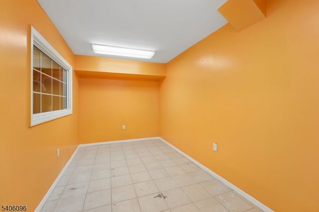 9 Chipwood Lane, North Brunswick Twp., NJ 08902